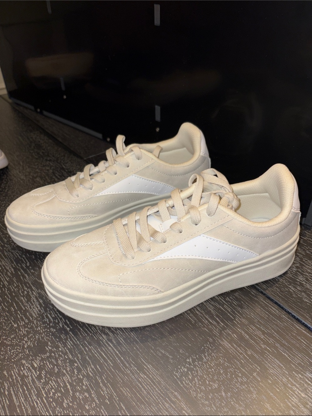 Dream Pairs Cream Platform Sneakers with White Accent